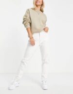 Petite Nora High Rise Mom Jeans in Ecru